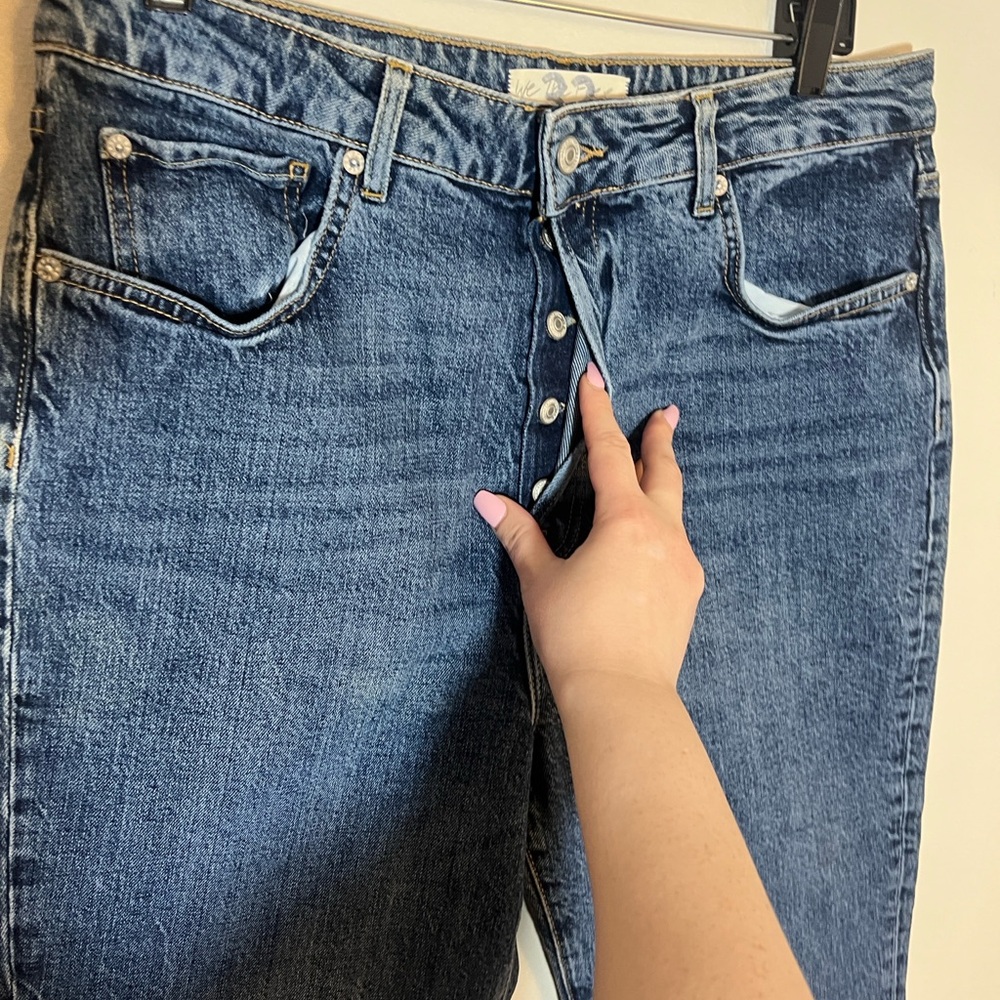 Free People Cropped Flare Jeans in Medium Blue Denim - Picture 4 of 5